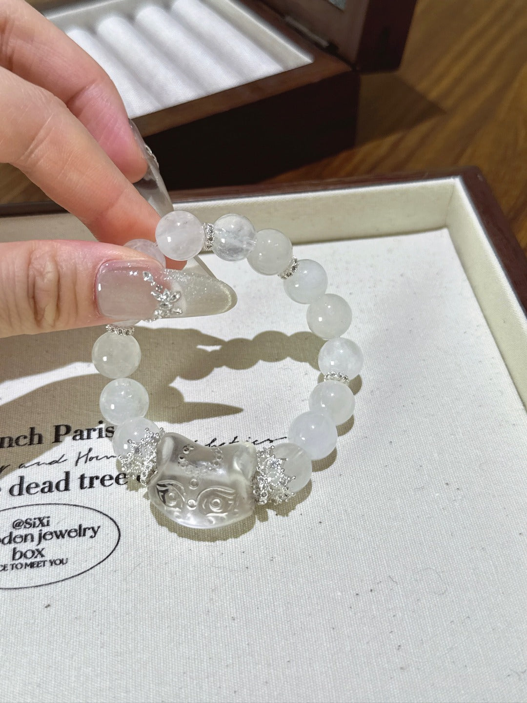 ▫️▪️ White Ghost White Crystal Fox Bracelet